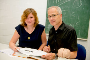  Sabrina Schenk und Boris Suchan haben die Lernleistung von Computerspielern getestet. (c) RUB/Marquard