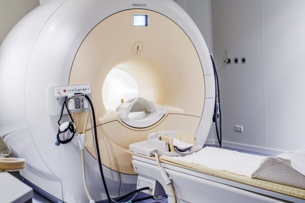 Neurowissenschaftliches Team aus Bochum und Utrecht untersucht Einsatz quantitativer MRT-Verfahren bei genetisch bedingten Muskelerkrankungen. (c) SFB 874/ Susanne Troll